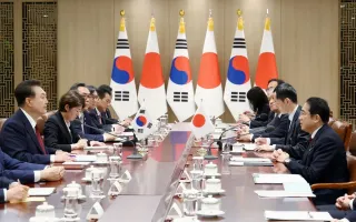 日韓正常化60年へ関係強化　首脳会談で一致