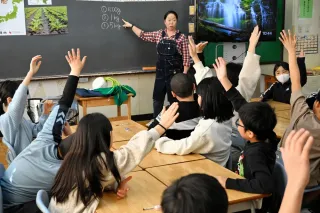 ビートの栽培や課題を学ぶ　帯広・光南小で出前授業