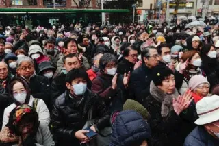 首相「成長のスイッチ押す」　野田氏「円安は国民苦しむ」