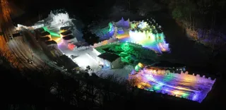 厳冬の闇夜　7色の光鮮やか　層雲峡温泉「氷瀑まつり」24日開幕