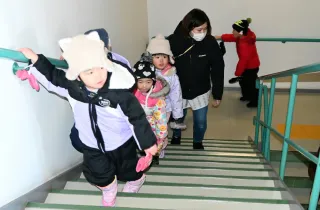 津波避難は高いところへ　釧路で園児ら訓練