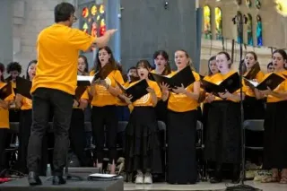 世界青少年合唱団に東北大学生　サグラダ・ファミリア教会で公演