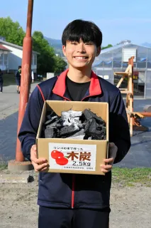 小市美智子、【おひろめ】、希少な額装用画集より、新品額装付 白老＞新鮮な花の美 残す喜び伝える 水尻美智子さん（81） ：北海道