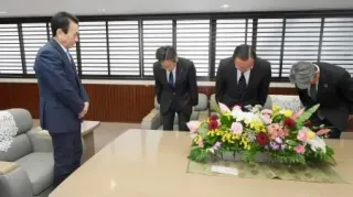 中部電社長、静岡県知事に謝罪　浜岡原発、耐震データ不正で訪問