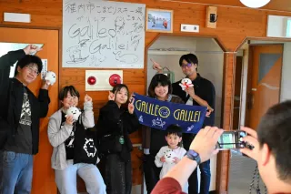 ガリレオ・ガリレイ」聖地・稚内にファン MVロケ地で歌詞の世界浸る