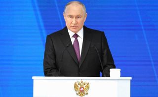 プーチン氏、侵攻「目標達成まで」　核戦力を誇示　年次報告演説