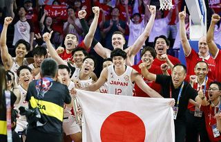 バスケ日本男子、パリ五輪へ　レバンガ折茂代表、桜井選手が語るジャパンへの思い＜デジタル発＞