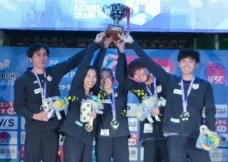 日本がボルダー初代王者　クライミング国別対抗戦