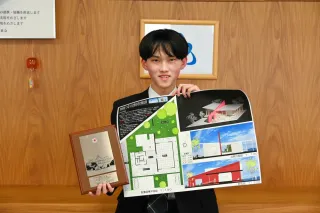 ＜小樽＞建築デザインコンで優秀作品賞　佐藤怜央さん（17）