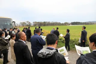 農地再編の効果視察　雄武で推進協研修会