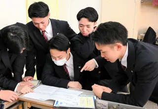北海道を良くする政策立案体験　道が遠軽高で出前講座