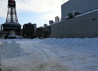 雪まつりの渋滞緩和へ観光バス臨時乗車場　札商、北1西1に2月3～12日設置