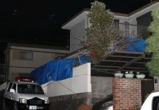 2遺体遺棄疑い、男逮捕　大津市の自宅庭、両親か