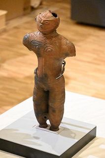 ＜北の縄文世界と国宝＞「中空土偶」函館→札幌３００キロ　衝撃与えぬ匠の技　日通の運搬に密着