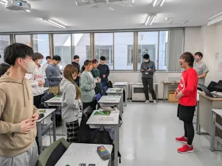 札幌発祥「あへあほ体操」効能実証へ　考案者・しものさん、専門学校で共同研究