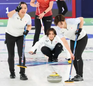 葛藤8日間、吉村涙　信頼応えるプレー貫く　カーリング日本女子フォルティウス
