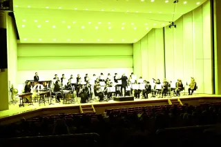 昭和歌謡曲、観衆沸かせる　北見交響吹奏楽団が定演