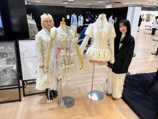 ふくらむ発想　服にデザイン　札幌のドレメ　大丸で卒業生作品展