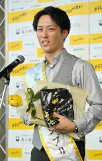 一芸交え職場をPR　旭川信金の北野さん、「エゾメン」グランプリ
