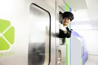 夢へ「出発進行」　札幌に北海道内初の鉄道学科　特急「北斗」が教室に
