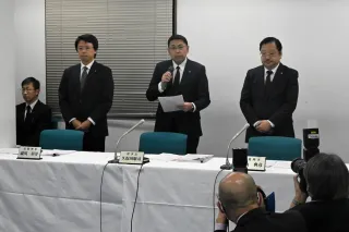 苫信不正取引　元役員への賠償責任追及焦点　理事長、調査委設置「速やかに」