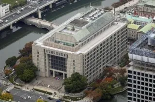 少年を海に突き落とす動画拡散か　大阪市教委が事実関係確認、調査