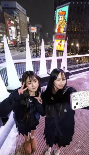 ＜新映えスポット＞③ココノススキノ「ココノテラス」　これぞ札幌「ヒゲのおじさん」と一緒
