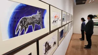 花鳥画家・小原祥邨展 帯広で開幕 精緻な木版画100点：北海道新聞デジタル