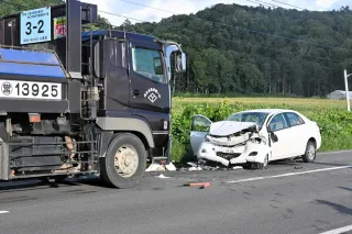 ダンプカーと衝突、乗用車の男性死亡　美深
