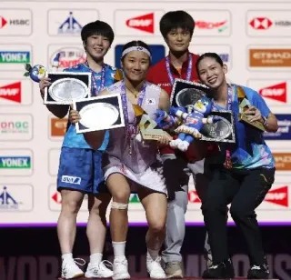 山口茜、奈良岡功大ともに準優勝　世界バドミントン
