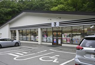 ２４日に閉店する「セブン―イレブン上川層雲峡店」 