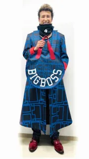 「ジオメトリックBIGBOSS（2022年）」　新庄監督の愛称「BIGBOSS」を幾何学模様で描いた。東京のファッションショーで着用。