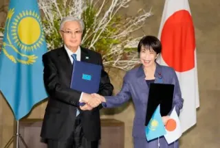 資源エネルギー連携で一致　日カザフスタン首脳会談