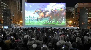 【写真15枚】さっぽろ雪まつり　輝く雪像　にぎわう会場