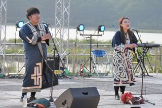 アイヌ音楽、新たな挑戦　平取の男女ユニット「アンケシ」結成　道内各地の踊り歌披露