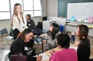 各党掲げる外国人政策　ニセコ地域で見えた「実情とズレ」　永住権の相談増　「外資規制よりも開発ルール強化を」